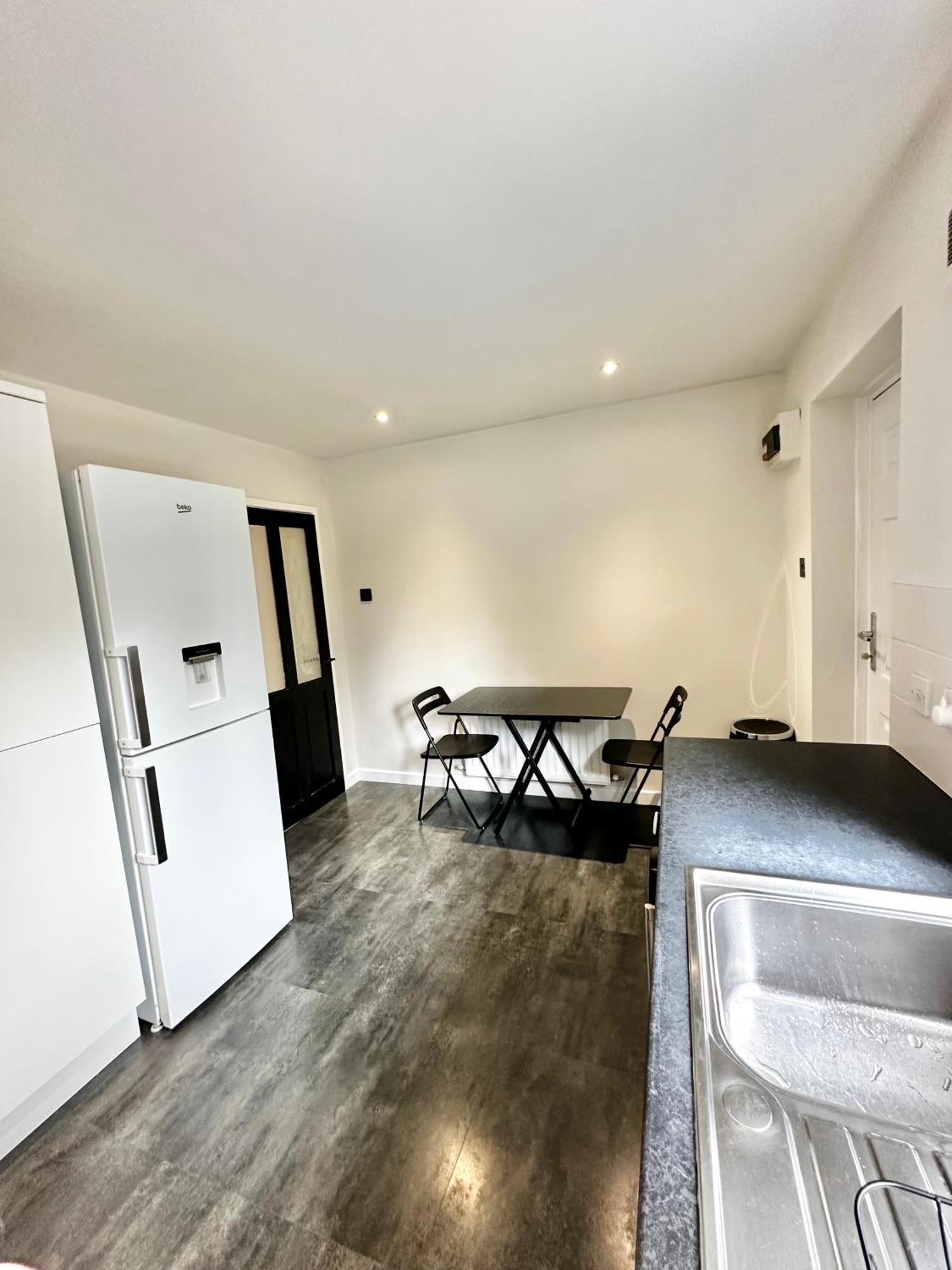 Holiday home Canal Mews - 1 Min From Trafford Centre And 2 Min M60! *