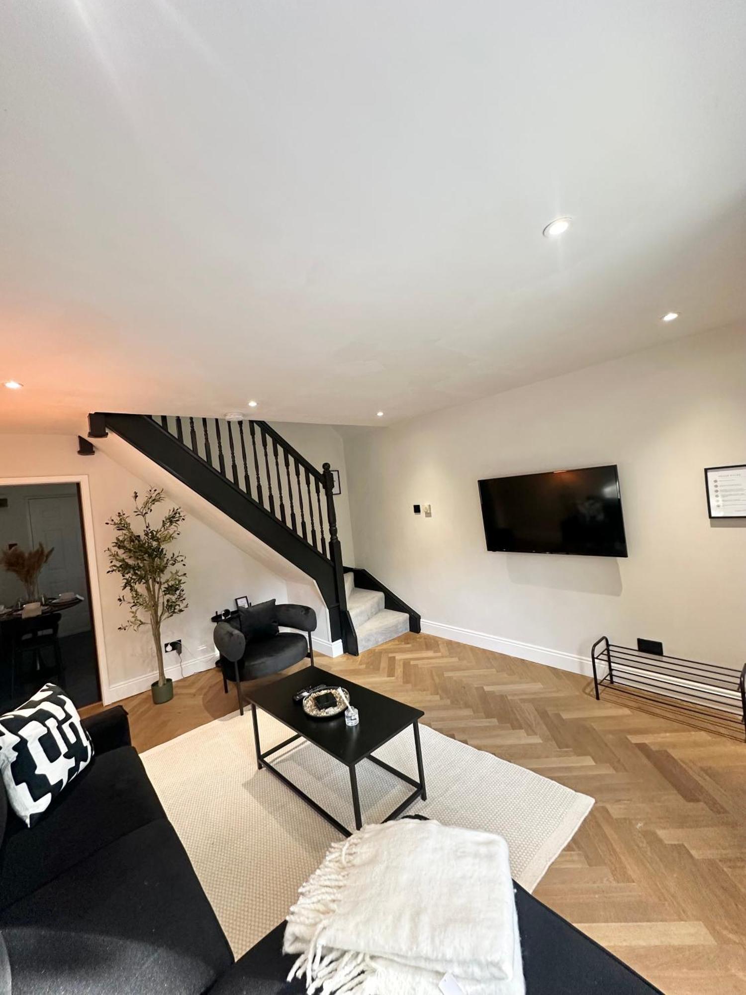 Canal Mews - 1 Min From Trafford Centre And 2 Min M60! Manchester