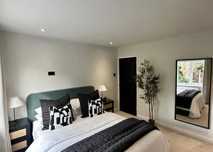 Canal Mews - 1 Min From Trafford Centre And 2 Min M60!