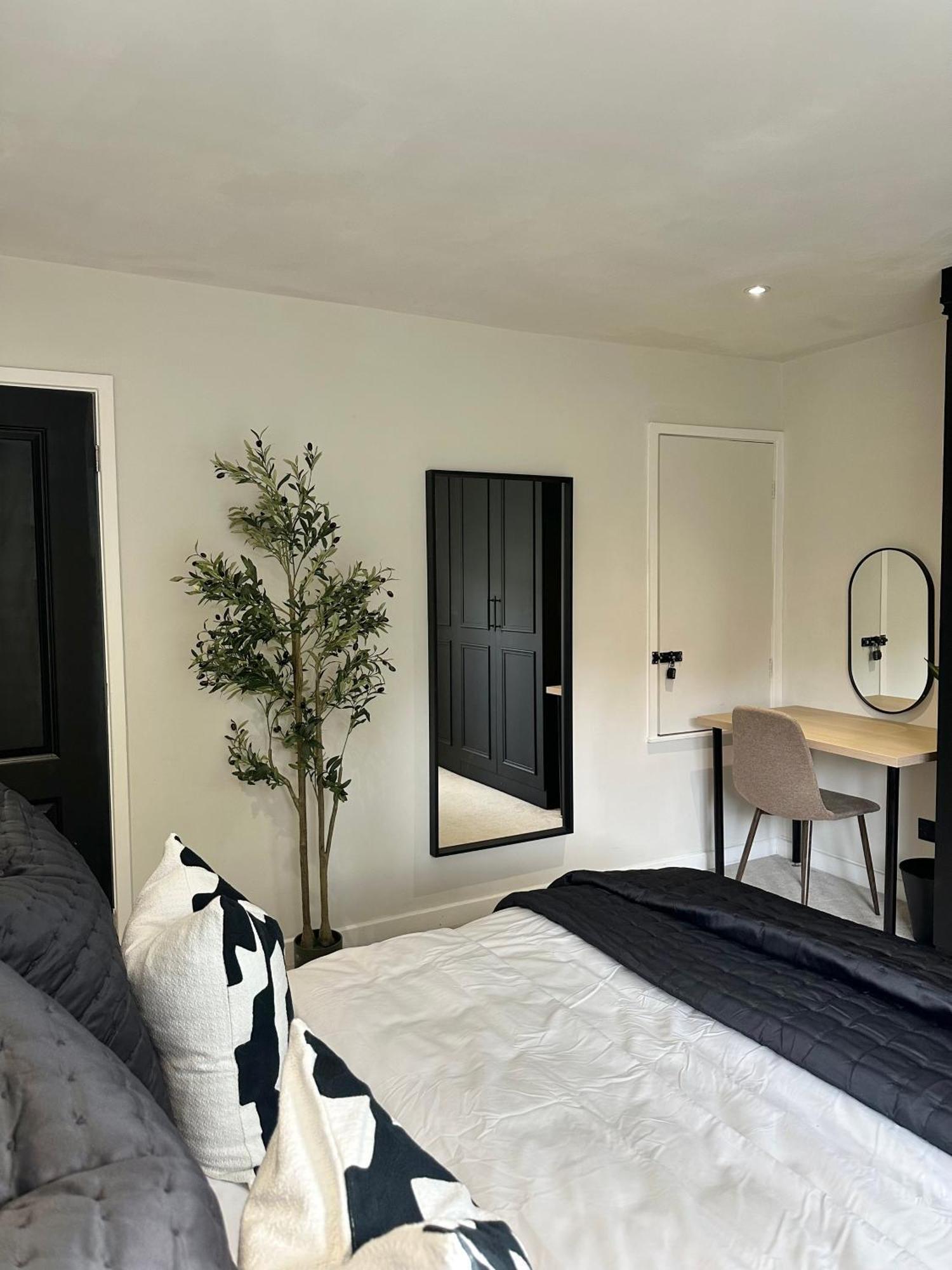 Canal Mews - 1 Min From Trafford Centre And 2 Min M60! Holiday home *